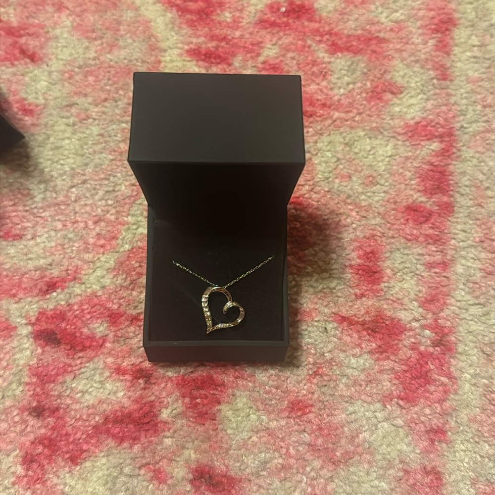 Zales Silver heart necklace